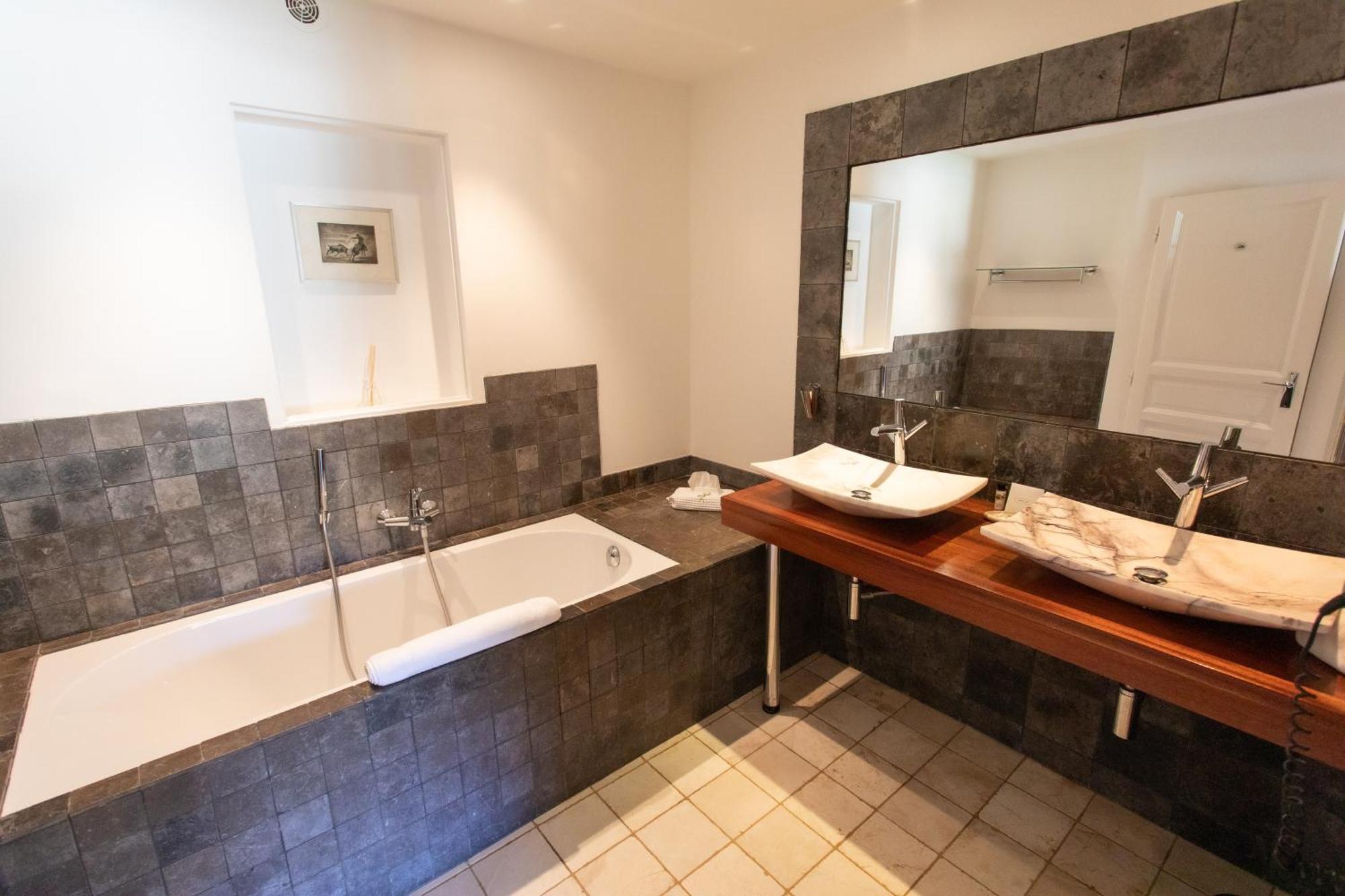 Hotel Le Verger Maelvi Grimaud Habitación foto