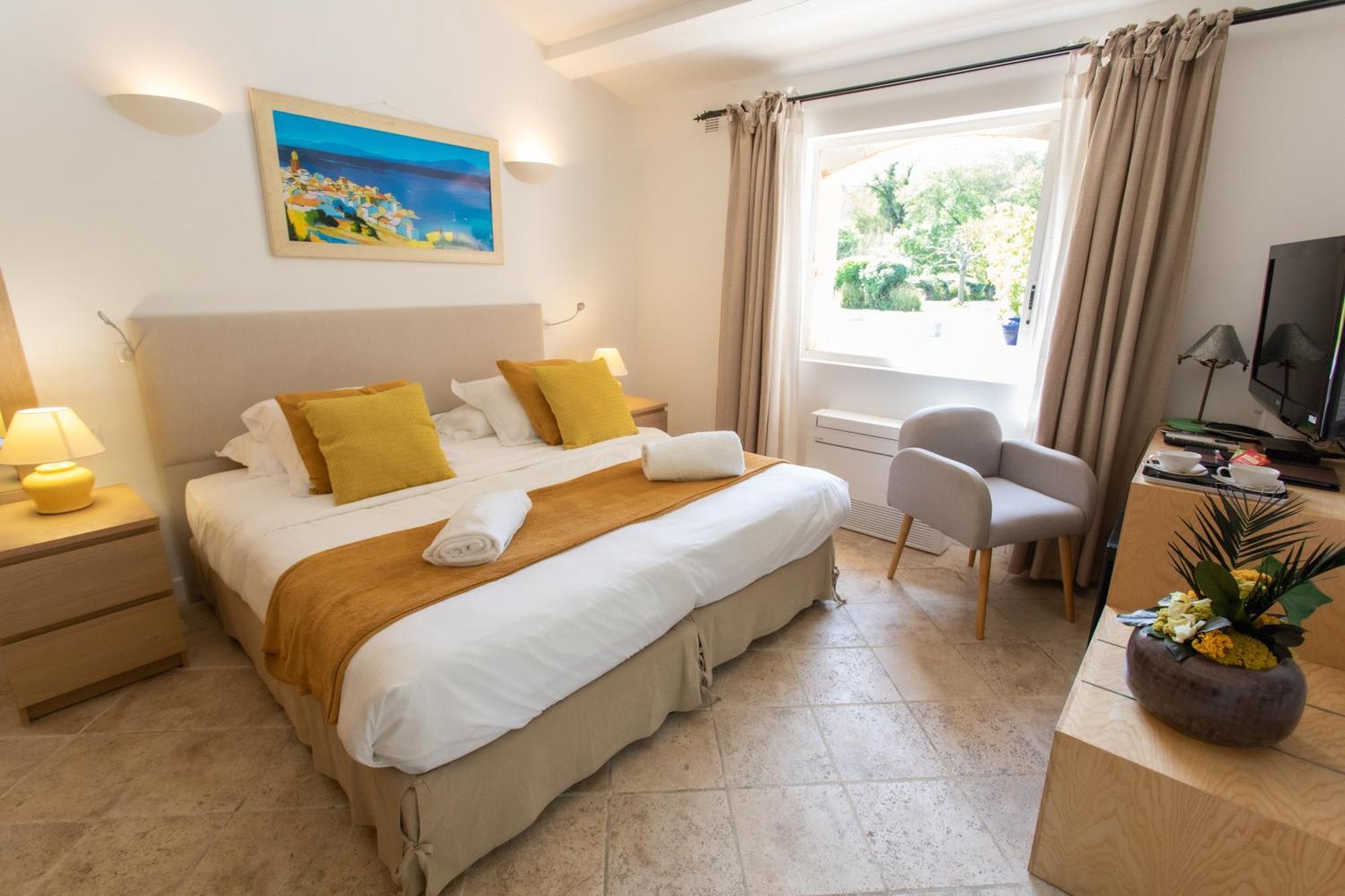 Hotel Le Verger Maelvi Grimaud Habitación foto